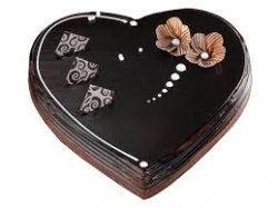 Heart Shape Eggless Chocolate Cake 1Kg